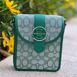 Coach LONNIE CROSSBODY IN SIGNATURE JACQUARD (COACH C8321)